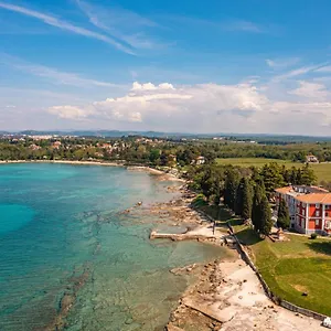 https://villa-valdepian-apartments.in-istria.net